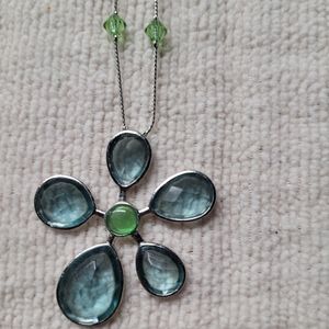Turquoise and Green Flower Necklace